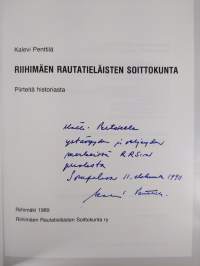 Riihimäen rautatieläisten soittokunta : piirteitä historiasta (signeerattu)