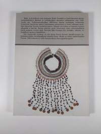 Naisten korut Keski-Venäjällä ja Länsi-Siperiassa = Women&#039;s jewellery in Central Russia and Western Siberia