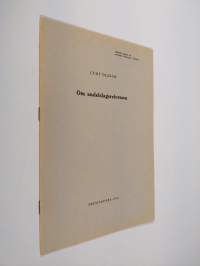 Om andelslagsreformen (särtryck ur &quot;Tidskrift, utgiven av Juridiska Föreningen i Finland&quot; 1954. Häft 5-6)