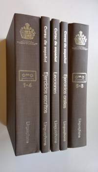 Curso de espanol : Lecciones, Ejercicios orales, Ejercicios escritos (+ kaksi kasetti koteloa, kotelosta 1-4 puuttuu kasetti nr. 1, kotelossa 5-8 kaikki kasetit t...