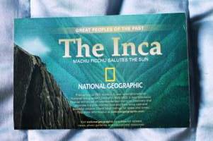 National Geographic - The Inca. - Machu Picchu Salutes the Sun.  Upea kartta ja juliste/informaatiopläjäys muinaisesta inkakulttuurista. Taitettu, siisti!