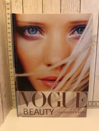 Vogue Beauty - Kauneuden kirja