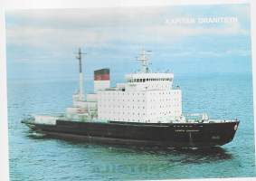 Kapitan Dranitsyn 1980 - laivaesite tekn tiedot takana koko A5