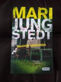 Mari Jungstedt : Saaren varjoissa v. 2015