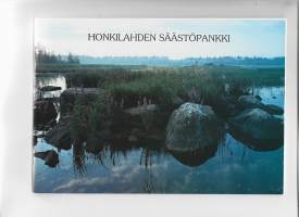 Honkilahden säästöpankki 1900-1990KirjaHenkilö Eskola, Antti, 1931- ; Honkilahden säästöpankkiHonkilahden säästöpankki 1990Ulkoasu