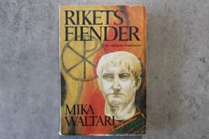 Rikets Fiender: en romares memoarer