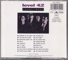 CD Level 42 - Level Best, 1989. Katso kappaleet (18) alta
