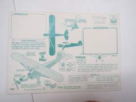 Piper CUB - poster Card -postikortti, josta leikattavissa lentokone
