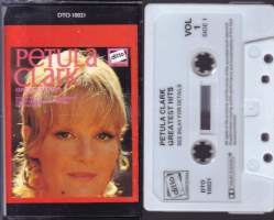 C-kasetti - Petula Clark - Greatest Hits Vol. 1 ja 2. Kaksi kasettia.  Ditto DTO 10021A, 10021B