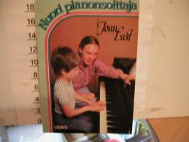 nuori pianonsoittaja