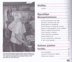 Mustaa! 2004 - Tutkimusmatka tamperelaisen perinneherkun sisimpään.  Humoristinen tietopaketti mustanmakkaran ja sen syöjien syvimmästä olemuksesta!