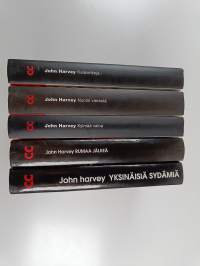 John Harvey-paketti (5 kirjaa) : Kylmää valoa ; Nuotin vierestä ; Kalavelkoja ; Yksinäisiä sydämiä ; Rumaa jälkeä