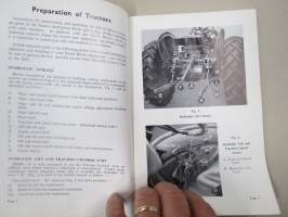 David Brown Tractor and Implement - Operator´s Handbook traktorin ja sen työkoneiden englanninkielinen käyttöohjekirja
