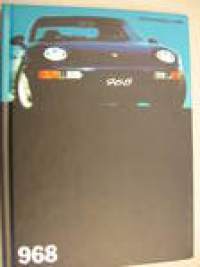 Porsche 968 vm. 1994 myyntiesite (koko 15,5 x21 cm, kovat kannet, 40-sivuinen kirja) mukana erillinen technical data -arkki, painokoodi WVK 127 020 94. Teksti