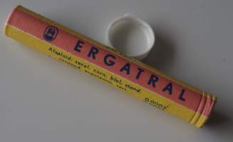 Ergatral - tyhjä käyttämätön lääkepakkaus  pahvia 75x15  mm