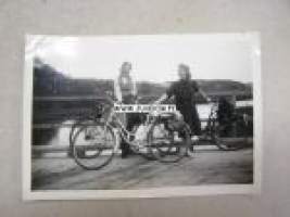 Silta Sirkat polkupyörillä -valokuva