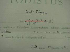 Todistus, Matti Toivonen, Enso-Gutzeit Oy, on osallistunut Vakuutusyhtiö Teollisuus-Tapaturman 1954 Lahdessa järjestämiin ensiapukursseihin