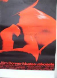 Mustaa valkoisella on Jörn Donnerin käsikirjoittama ja ohjaama vuonna 1968 valmistunut draamaelokuva
