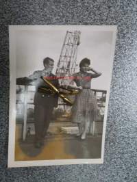 Tullimies &amp; sataman nainen -valokuva