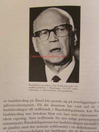 Åland i utveckling - Festskrift utgiven av Ålands landting med anledning av självstyrelsens 60-årsjubileum den 9 juni 1982.