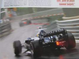 Vauhdin Maailma 2007 nr 12 -mm. F1 tallit eivät leiki Prodriven kanssaRalli kuormuri GAZ 51, Nico Rosbergin sponsokeikkalla Espanjan Valenciassa, Piinapenkissä