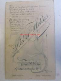 1900-luvun Alaston kokki, Ateier Hellas Turku/Åbo -visiittikortti valokuva