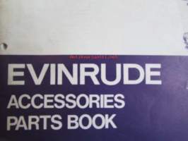 Evinrude 1971 Accessories Parts book, katso tarkemmat mallimerkinnät kuvista.