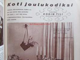 Kotiliesi 1958 nr 22 -mm. Talvikauden ruokalista, Ranskalaisen emännän keittiövälineitä, Tyttäret lähtee koulujuhlaan, Lapsen ensimmäinen vuosi,