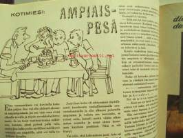 Kotiliesi 1962 nr 16 -mm. Päivänvaloa keittiöni työpäydälle, Pyörillä liikkuva kaappi-pöytä, Nyt ovat vuorossa sienet kurkut ja puolukat säilöntään,