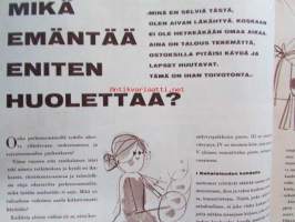 Kotiliesi 1962 nr 2  Tammikuu -mm. Omakotitalo suunniteilla, Helvi Wagner käsittele oikein ruoka-aineita, Outo aviomieheni, Maailman nälkä painaa naisten