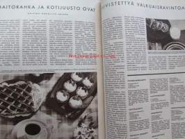 Kotiliesi 1965 nr 16  Elokuu -mm. Kodit ja nuoriso, Mitä musta Afrikka voi meille tarjota, Virkapuku joka on syntyessään oli klassillinen, Käyntimme Kätchenin