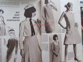 Kotiliesi 1965 nr 8 huhtikuu 1965, Fästin mäellä (Vihti), Waltarin Kieku ja Kaiku