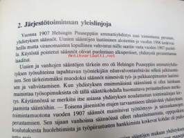 Helsingin puuseppäin ammattiyhdistys ry. 1888-1988 -historiikki