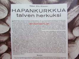 Kotiliesi 1959 nr 16 -mm. Hilja ja August Väänänen Murtolan tila Muuruvesi, Lakanan kirjaimisto, Hapankurkku, Papuja, Pinaattisalaatti, Perunasalaatti