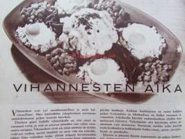 Kotiliesi 1959 nr 16 -mm. Hilja ja August Väänänen Murtolan tila Muuruvesi, Lakanan kirjaimisto, Hapankurkku, Papuja, Pinaattisalaatti, Perunasalaatti