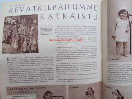 Kotiliesi 1958 nr 18 Kesäkuu 1958, Kansikuva Suomen lipun nosto, Kotipiha levon leikin ja työn paikka, Vene kesämökille, Koteja palveleva suuropisto ja Auli Tare