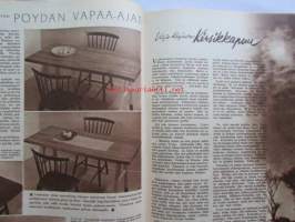 Kotiliesi 1955 nr 4 -mm. helmikuu Kansallispuku ajaton muoti, Talousneuvos Martta Kuusela, Piimäpiirakat, Katso kuvista tarkemmin sisällys ja mainoksia.