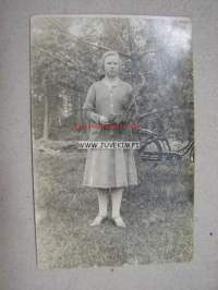 Hilda (?) Evesti -valokuva