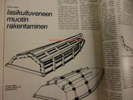 Purje ja Moottori 1971 / 7  sis mm. Väärät ajolinjat 5 kuoli, 101 palkintoa odottaa, Vuoden auto uutuuksien puristuksessa, Citroen GS, Fiat 124, Polski Fiat,