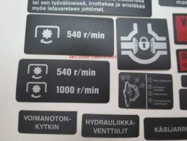 Fiat 90-90, 90-90 DT, 100-90, 100-90 DT, 110-90, 110-90 DT - TSH Hyv. No 379/6005/92 Maahantuoja Agritek Oy -traktorin alkuperäinen tarrasarja