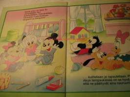 walt disneyn pikkuiset.  pikku-akun hölmöilyt