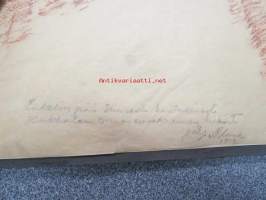 &quot;Enkelin pää suuresta hautakivestä Kokkolan maaseurakunnan kirkosta - jäljentänyt Blund? 1913&quot; -ilmeisesti taide- / arkkitehtiopiskeljan piirros, kiinnitetty /