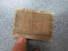 Patience-Spel Innehållande 20 enkla och 40 dubbla läggningar, jämte en graverad Tabell -pasiansseja v. 1834, miniatyyrikokoinen kirja