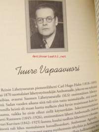Kirkon kaapin päällä - Sata vuotta 50 vaikuttajaa.