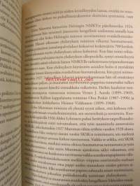 Kirkon kaapin päällä - Sata vuotta 50 vaikuttajaa.