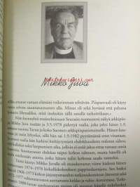 Kirkon kaapin päällä - Sata vuotta 50 vaikuttajaa.