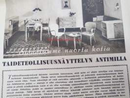 Kotiliesi 1945 nr 1, sis. mm. seur. artikkelit / kuvat / mainokset; Kansikuva Martta Wendelin, Kirjomme Tytin mekkoa, Oh! Oikeata kahvia, Maaseudun jälkikasvua