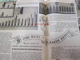 Kotiliesi 1945 nr 11, sis. mm. seur. artikkelit / kuvat / mainokset; Kirjontamalleja &quot;Kesän kukkasia&quot; pieniin pukuihin, Raunioista rauhan työhön, Kotien