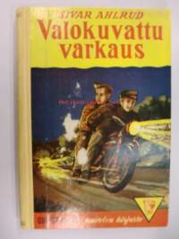 Valokuvattu varkaus - Gummeruksen nuorten kirjasto 20