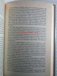 Ele Alenius Salatut tiet